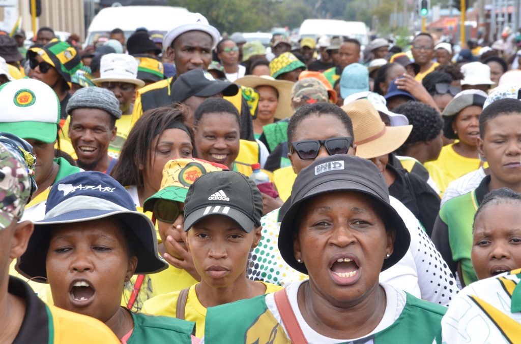 ANC members marched to Magalies Water offices in Rustenburg to demand clean water on Thursday. Photo by Rapula Mancai 