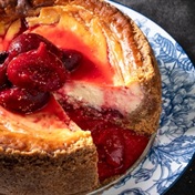 Baked cheesecake with spicy fig compote
