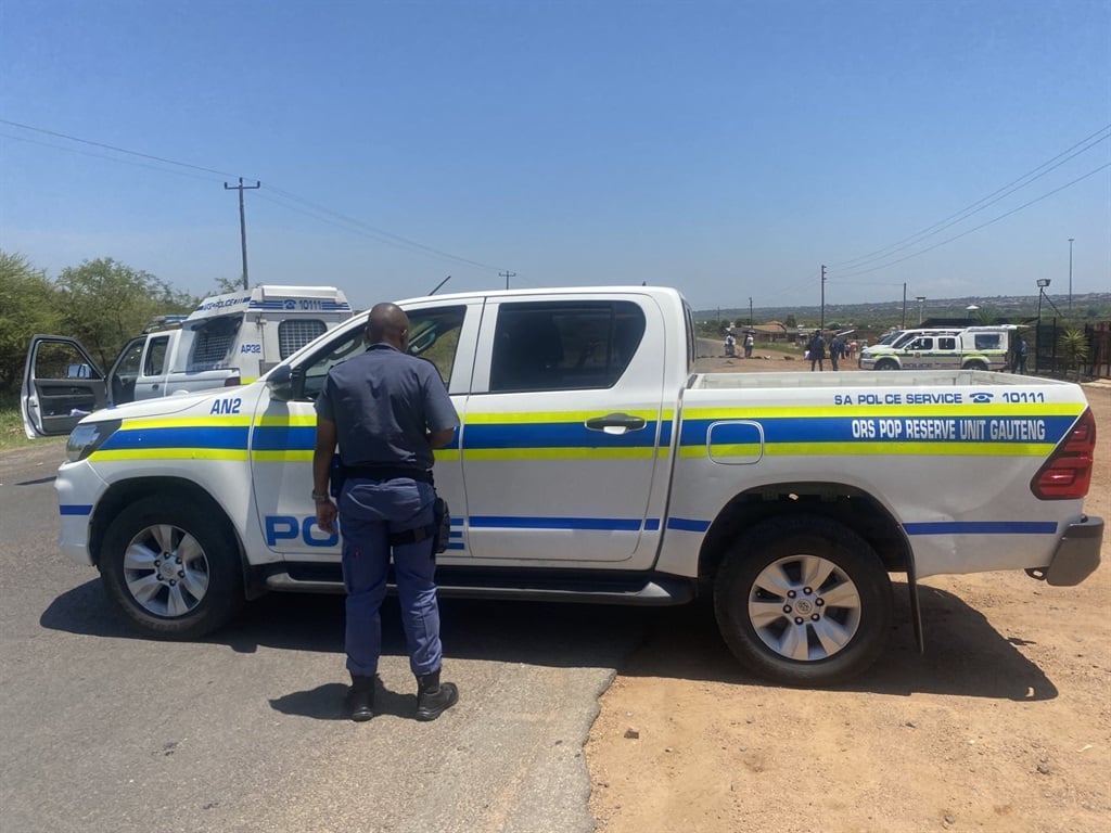 Gauteng cops have launched an investigation after the body of a woman was found in Jukulyn, Soshanguve, on Thursday, 7 March. Photo by Keletso Mkhwanazi