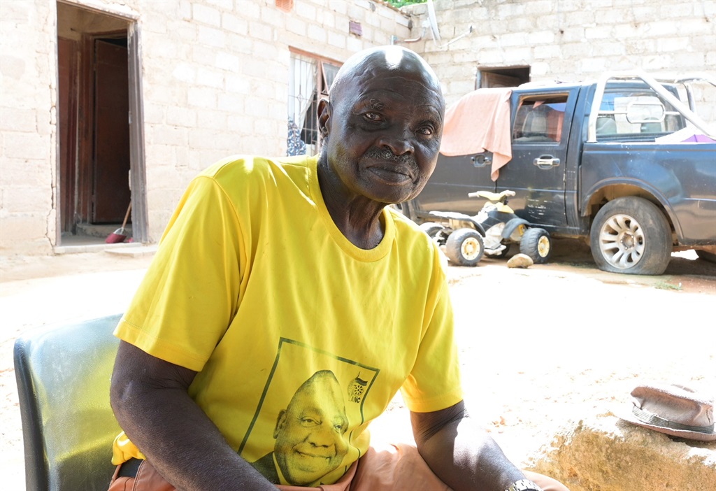 Freedie Thambo Mashego (102) is dreaming of owning a beautiful RDP house. Photo by Morapedi Mashashe