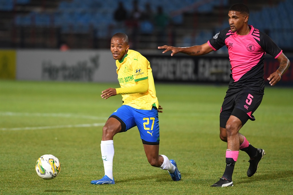 PRETORIA, SOUTH AFRICA - DECEMBER 13: Thapelo Morena of Sundowns during the DStv Premiership match between Mamelodi Sundowns and Cape Town Spurs at Loftus Versfeld Stadium on December 13, 2023 in Pretoria, South Africa. (Photo by Lee Warren/Gallo Images)