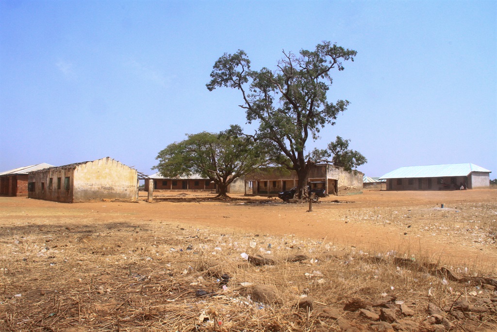 Vista general de la escuela Kuriga, donde más de 250 alumnos fueron secuestrados por hombres armados el 7 de marzo.  (Haidar Umar/AFP)