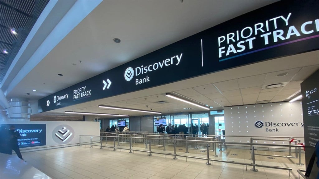 The Discovery Bank Priority Fast-Track Lane at Cape Town International (Twitter.com/capetownint)