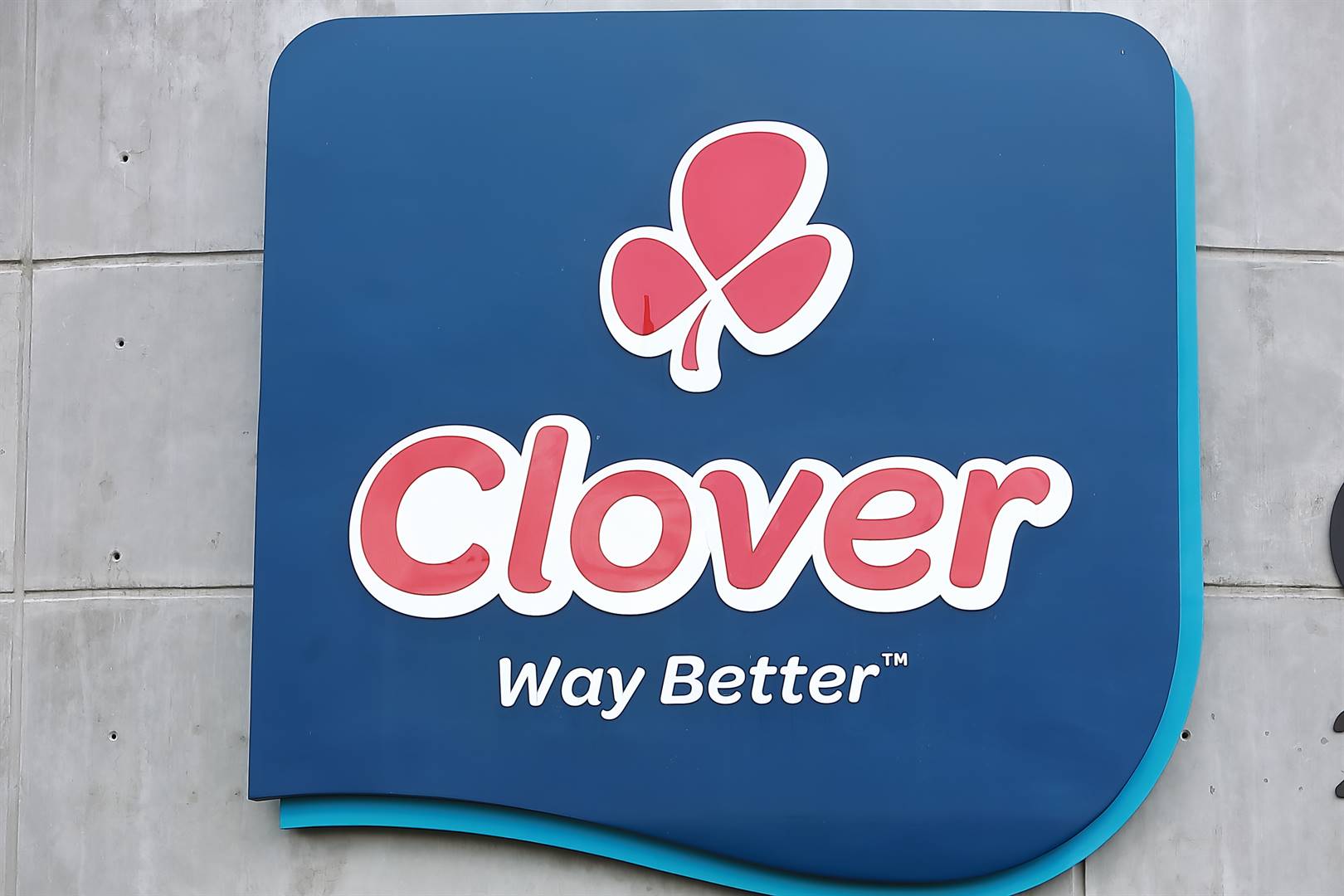 Serikat pekerja mencetak kemenangan melawan Clover, membuat grup membayar bonus tertunda