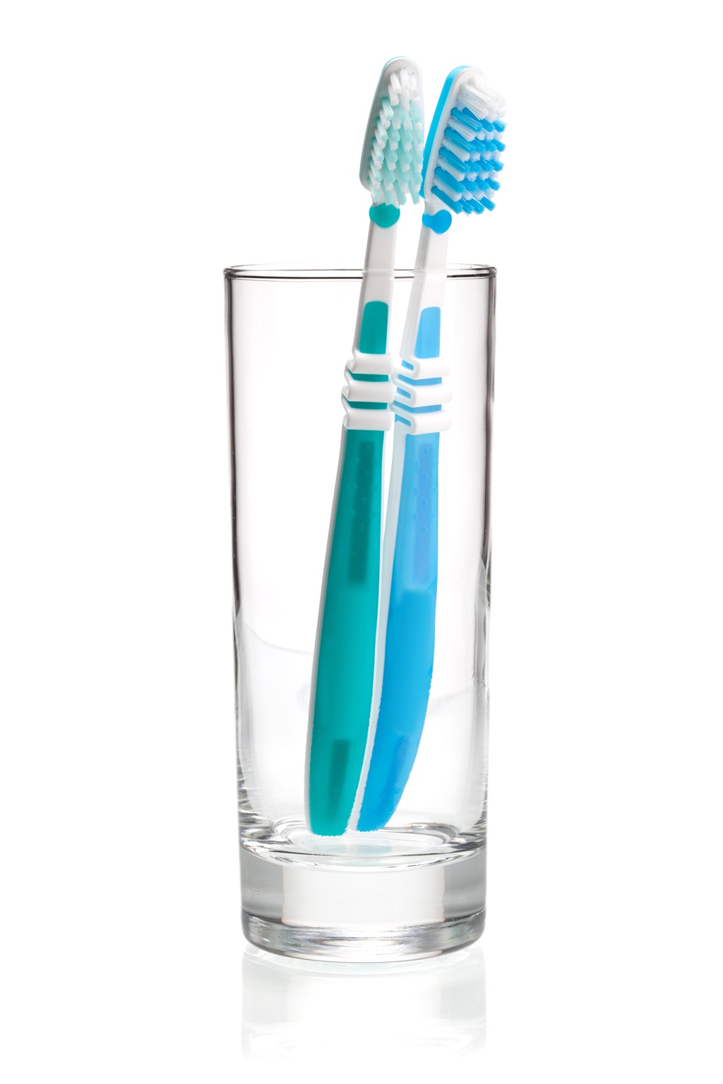 Two tooths. Зубная щетка с Гарфилдом. Toothbrush in Glass.