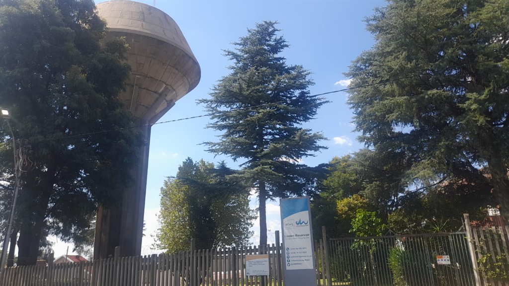 Linden reservoir and tower are under severe strain nine days after the first of three power outages at Eikenhof Pump Station. (Ntwaagae Seleka/News24)