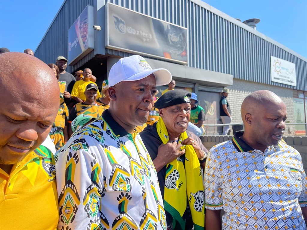 News24 | 'The house is on fire. That's why we are here': Sexwale joins ANC on the campaign trail in Gauteng
