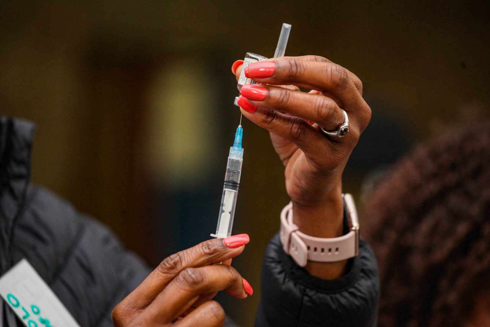 Verpligte inenting kan keer dat streng inperkings ingestel moet word, meen B4SA.  Foto: Getty Images