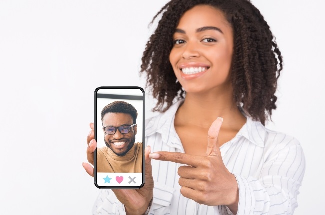 More and more people are using dating apps to connect but it’s important to know how to protect yourself. 