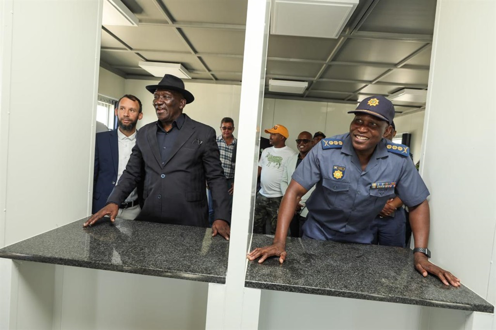 Minister of Police Bheki Cele was accompanied by National Police Commissioner General Fannie Masemola as they visited the newly built cop shop in Khayelitsha. 