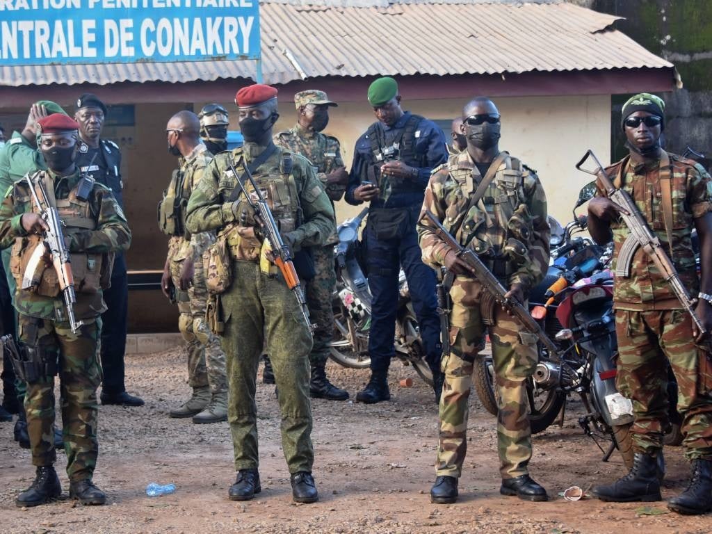 Soldiers of Guinea's special forces stand in front of the Central Prison in Conakry.