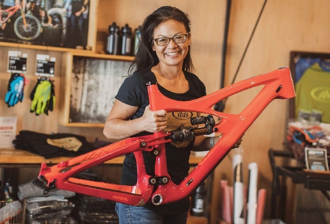 Roxy Lo is like the Da Vinci of the mountain bike design. Her influence is immense (Photo: Saris Mercanti)