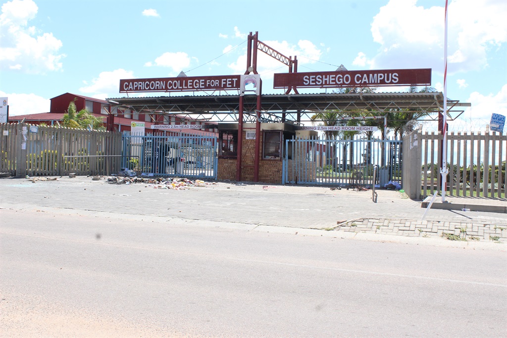 The Capricorn TVET College has temporarily shut down three of its four campuses in Seshego, Senwabarwana and Polokwane with immediate effect until further notice. 