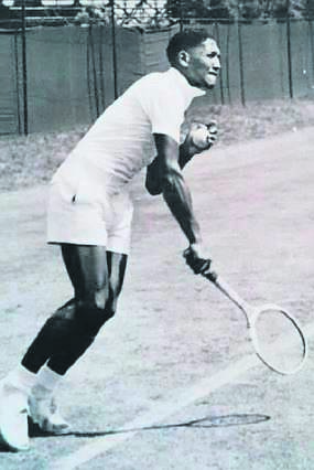 David Samaai op die tennisbaan.