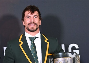Etzebeth humbled by 'massive' award, but insists 'winning collective trophies' remains paramount