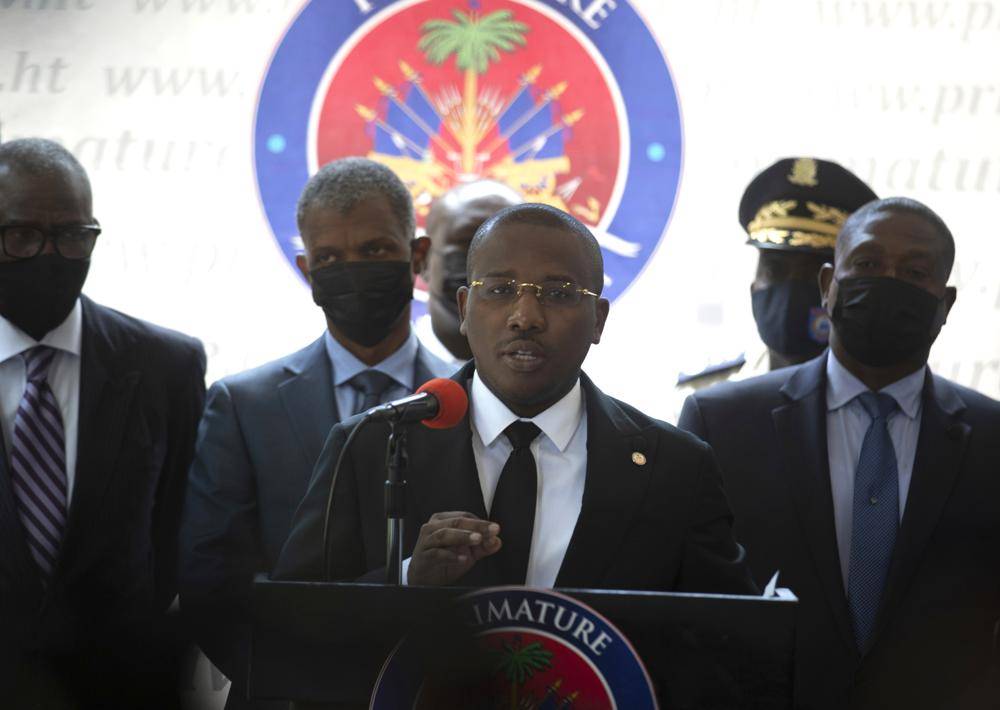 Claude Joseph, waarnemende premier van Haïti, Vrydag tydens ’n nuuskonferensie. Foto: AP