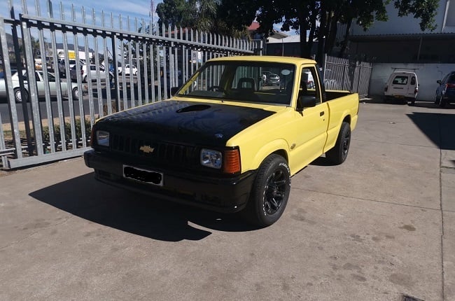 Aldrin Carolissen's Ford Courier bakkie fitted with a turbocharged Chevrolet V8 engine