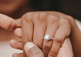 5 tips on how to start the 'when are we getting married' convo
