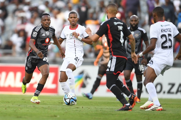 <p><strong>HALFTIME: Orlando Pirates 1-0 Hungry Lions</strong></p><p>The Buccaneers lead at the halftime break, but thoughts will remain with&nbsp;Makhaula who was stretchered off near the end.</p>