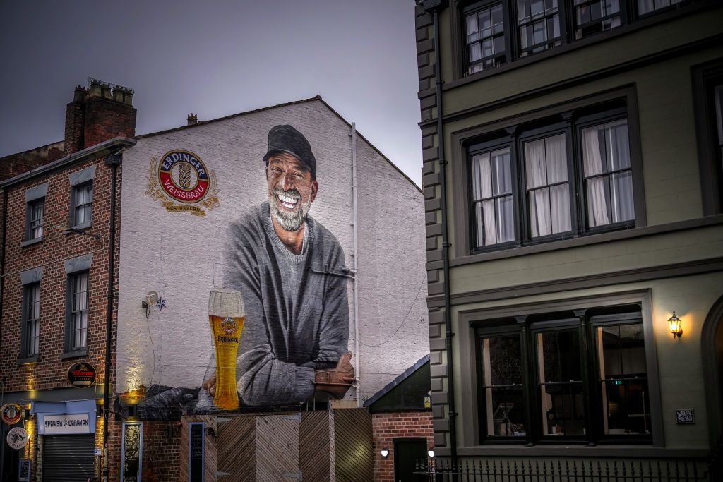 A new mural depicting Liverpool manager Jurgen Klopp by artist John Culshaw is on the side of a building on Slater Street. (Christopher Furlong/Getty Images)