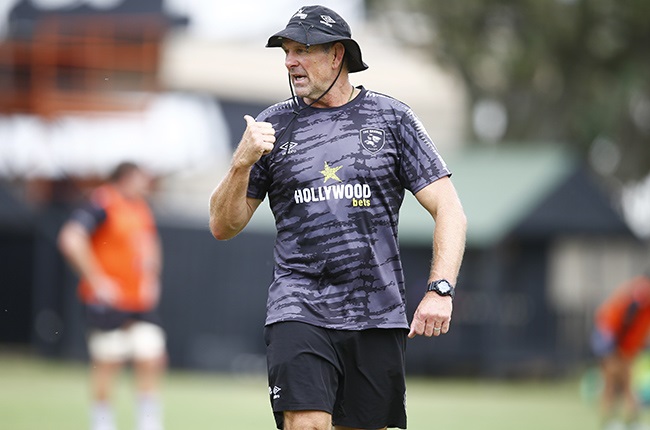 Sharks coach John Plumtree getting down to business at training in Durban on Monday, 18 March (Steve Haag Sports/Gallo Images)