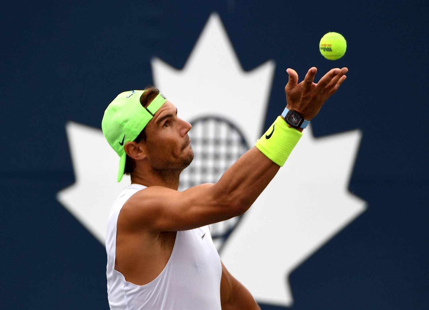Rafa Nadal op die oefenbaan in Toronto. Knaende pyn in sy linkervoet het hom laat besluit om hom eerder aan die Toronto-meesterstoernooi te onttrek.  Foto: USA TODAY Sports