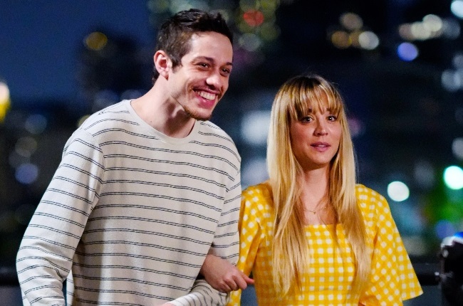 Kaley Cuoco reportedly grew close to comedian Pete Davidson while the pair worked on their upcoming rom-com, Meet Cute. (PHOTO: Gallo Images / Getty Images)