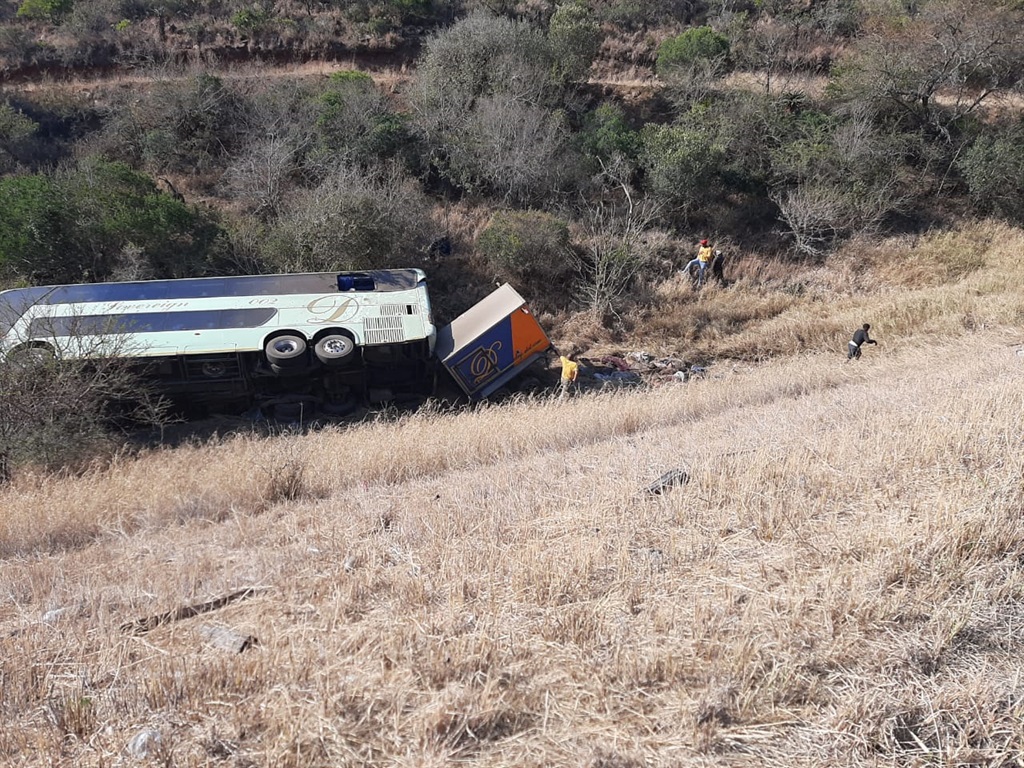 31 people have been killed after a DMJ long distance bus overturned on the N2 between East London and Butterworth on Monday afternoon.