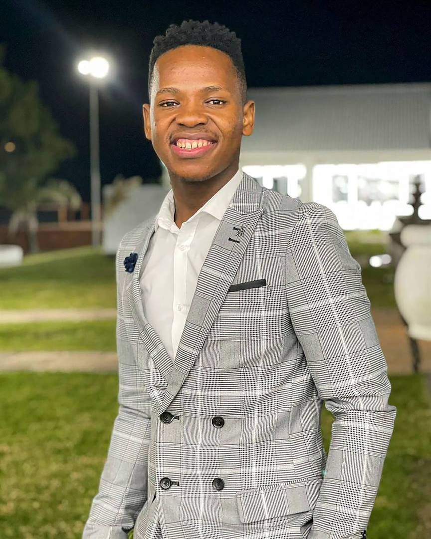 Idols star Lungisani 'Mr Music SA' Mthethwa survived a car accident. Photo from Instagram.