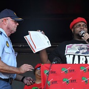 ‘Interne oorlog dreig’ in NMB, sê EFF se Floyd Shivambu