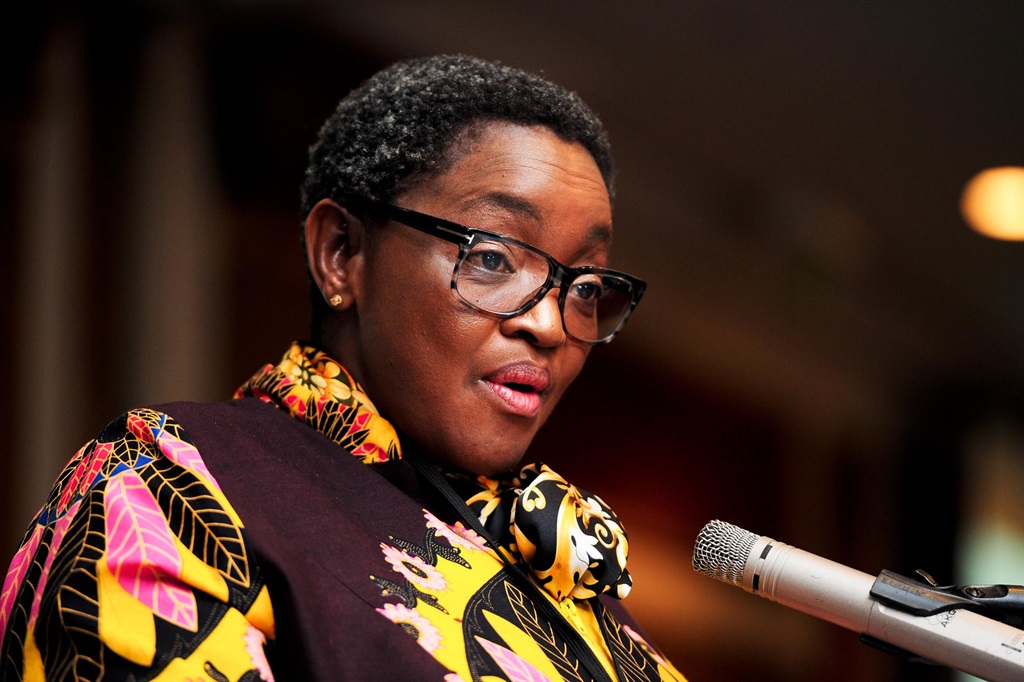 Permohonan Bathabile Dlamini diharapkan saat persidangan sumpah palsu dimulai hari ini