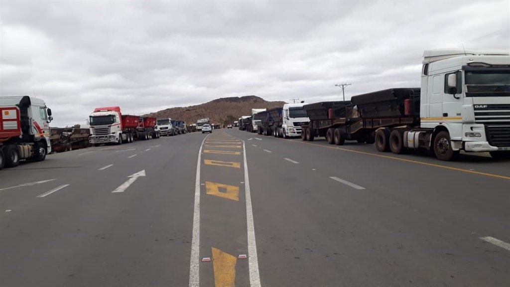 Truck drivers protested on the N10 outside Middelburg in the Eastern Cape on Sunday.
Photo: Supplied.