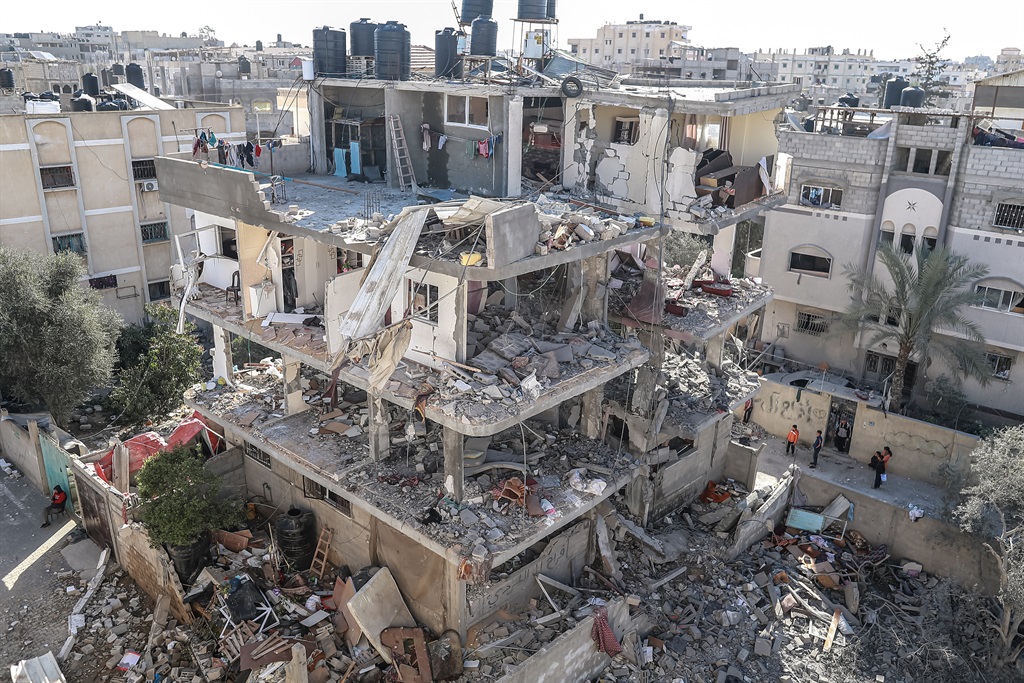 The remains of a family compound following an Israeli attack on Rafah, Gaza on Monday. (Jehad Alshrafi/Anadolu via Getty Images)