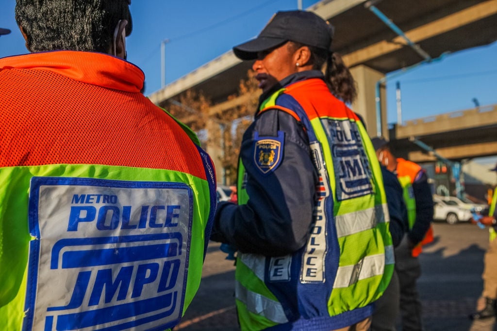 City of Joburg unleashes 1 800 metro cops to curb crime in the city centre - News24