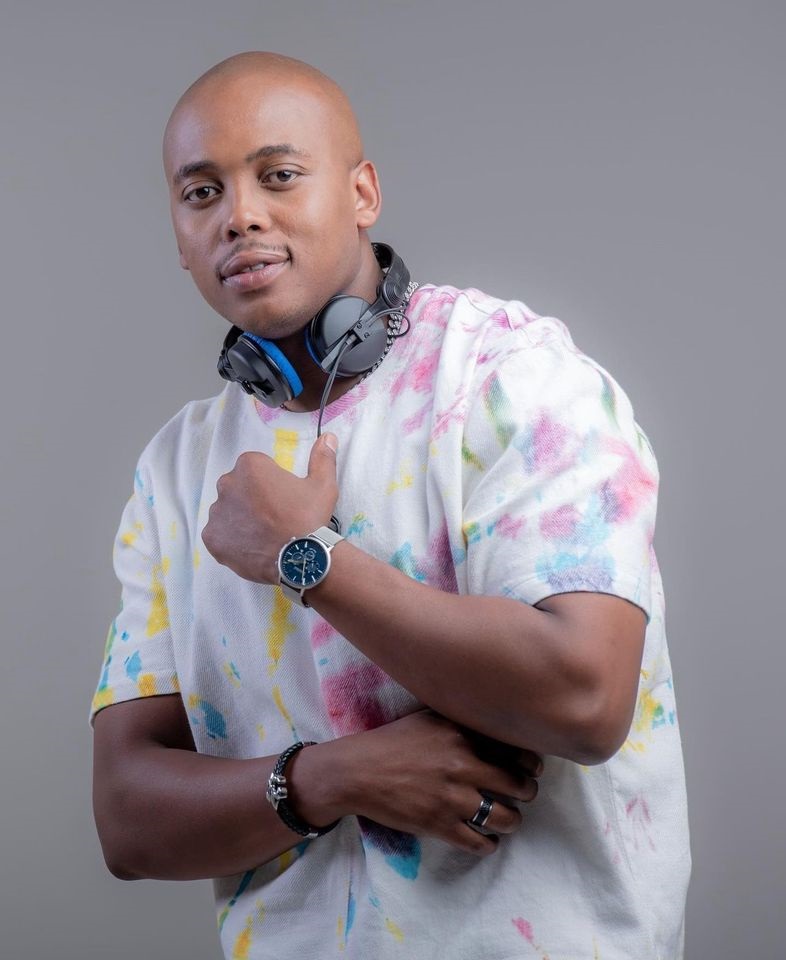 DJ and producer Mobi Dixon is back with a new single.