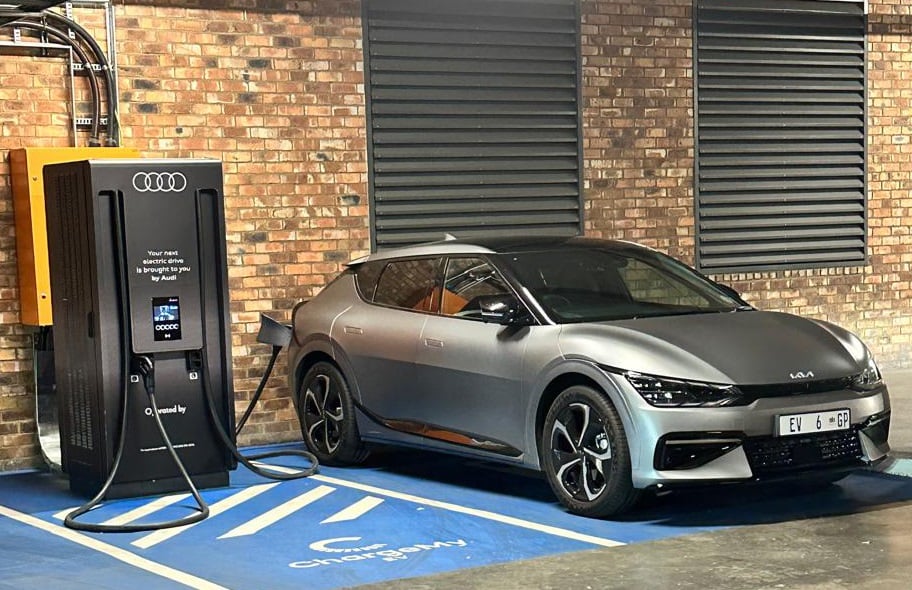 The Kia EV 6 charging at a super-fast charging station in South Africa. [Image: News24, Gary Scott]