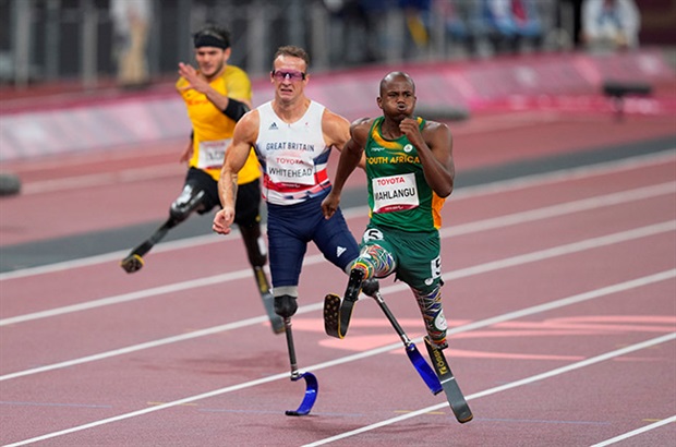 <p>South Africa's <strong>Ntando Mahlangu </strong>claimed his&nbsp;second&nbsp;gold medal of the Tokyo Paralympics on Friday, winning the 200m in the T61 category. </p><p>Mahlangu, the world record holder in the event, cruised home in a time of 23.59 ahead of Great Britain's <strong>Richard Whitehead </strong>in second and <strong>Ali Lacin</strong> of Germany in third.</p>