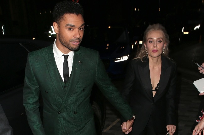 Bridgerton’s Regé-Jean Page arrived at the 2021 British GQ Men of the Year Awards hand in hand with girlfriend Emily Brown, marking their first major public appearance as a couple. (PHOTO: Gallo Images / Getty Images)