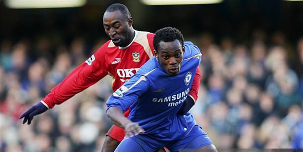 Lomana LuaLua in action Michael Essien of Chelsea during their time in the English Premier League. 