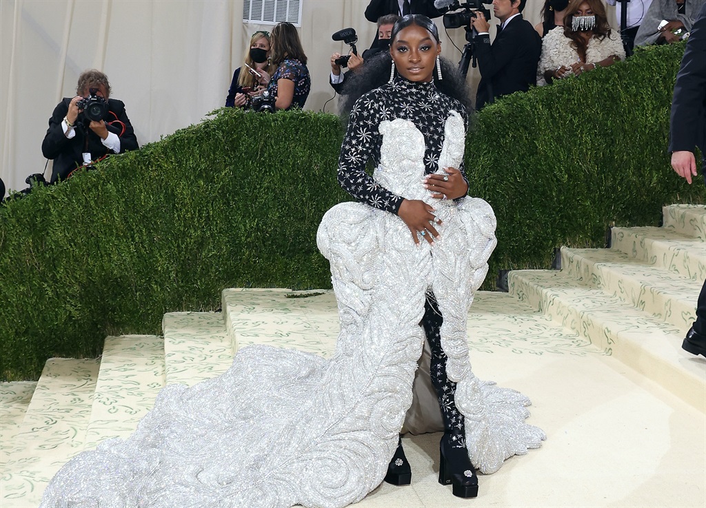 Simone Biles attends the 2021 Met Gala benefit In America: A Lexicon of Fashion at Metropolitan Museum of Art on September 13, 2021 in New York City. Photo by Taylor Hill/ WireImage/ Getty Images