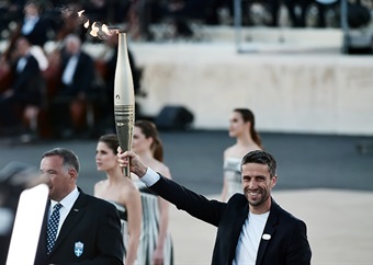 150 000 people expected as Olympic flame arrives in France