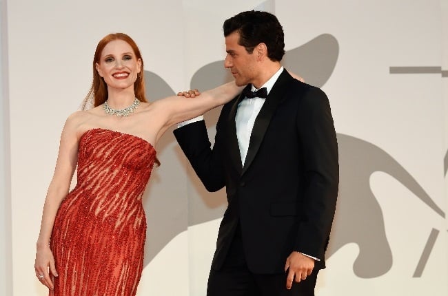 Jessica Chastain and Oscar Isaac caused a buzz with their spicy PDA. (Photo: Getty Images/Gallo Images)