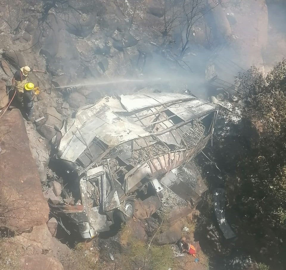News24 | UPDATE | At least 45 dead in R518 bus crash in Limpopo