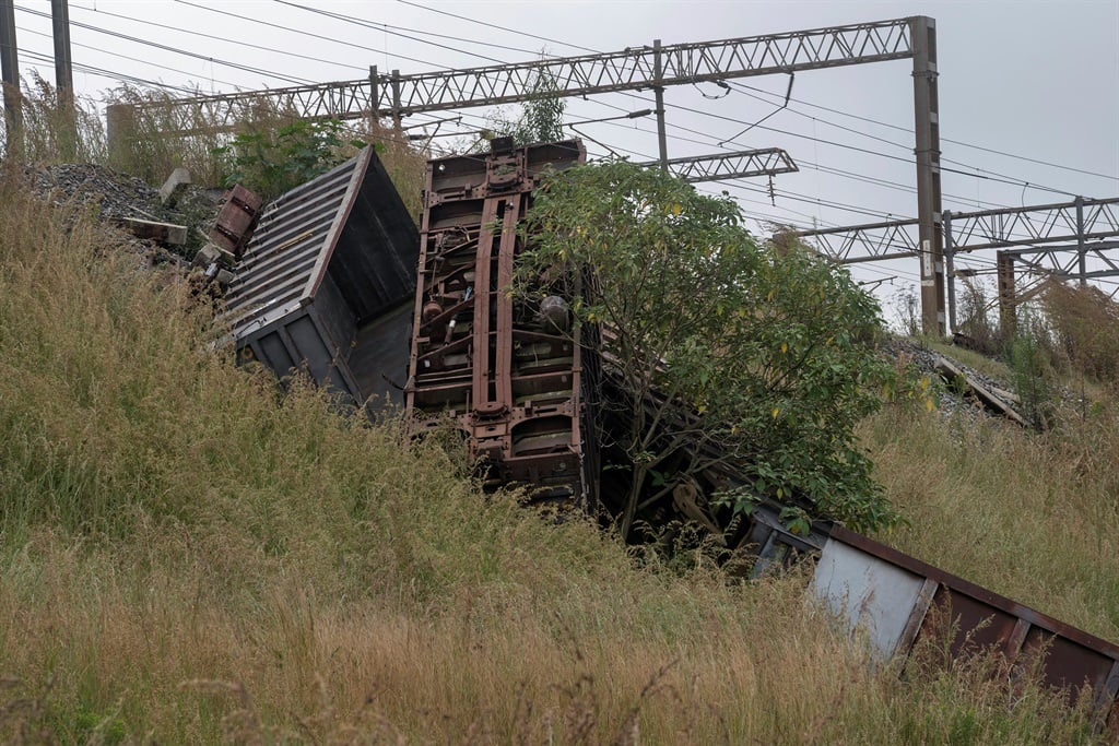 Train wreck outside Mkhondo (Piet Retief