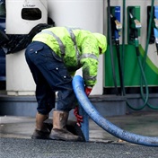 British military begins deliveries to ease UK fuel supply crisis