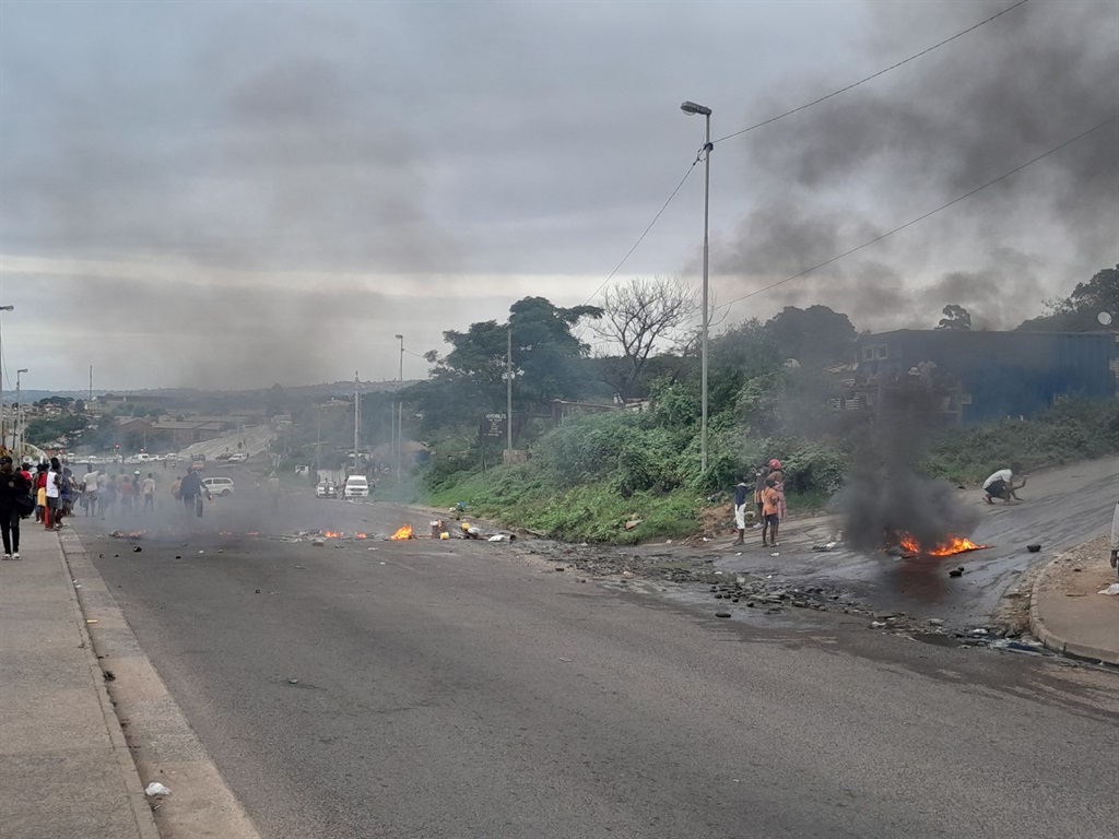 The blockaded Malandela Road in Siyanda, north of Durban.  Photo by Mbali Dlungwana 