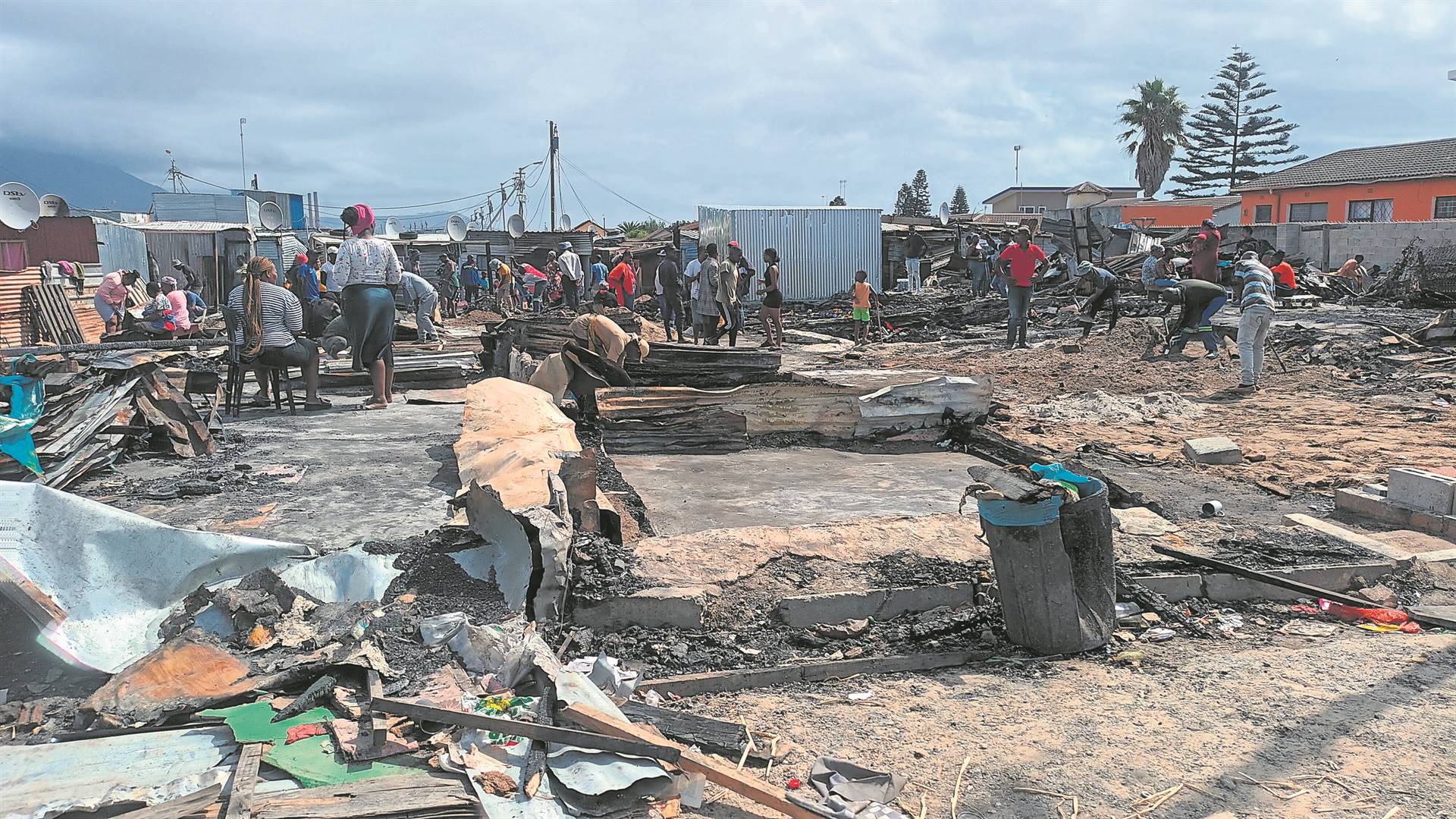 Easter weekend excitement quickly turned into disaster for hundreds of informal settlement dwellers when their shacks were swept by raging fires in different parts of Cape Town. At least more than 600 people were left homeless. PHOTO: Unathi Obose