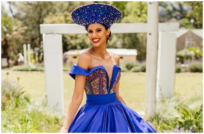Former Miss SA Tamaryn Green stunned in a gown that is now at the centre of a controversy.