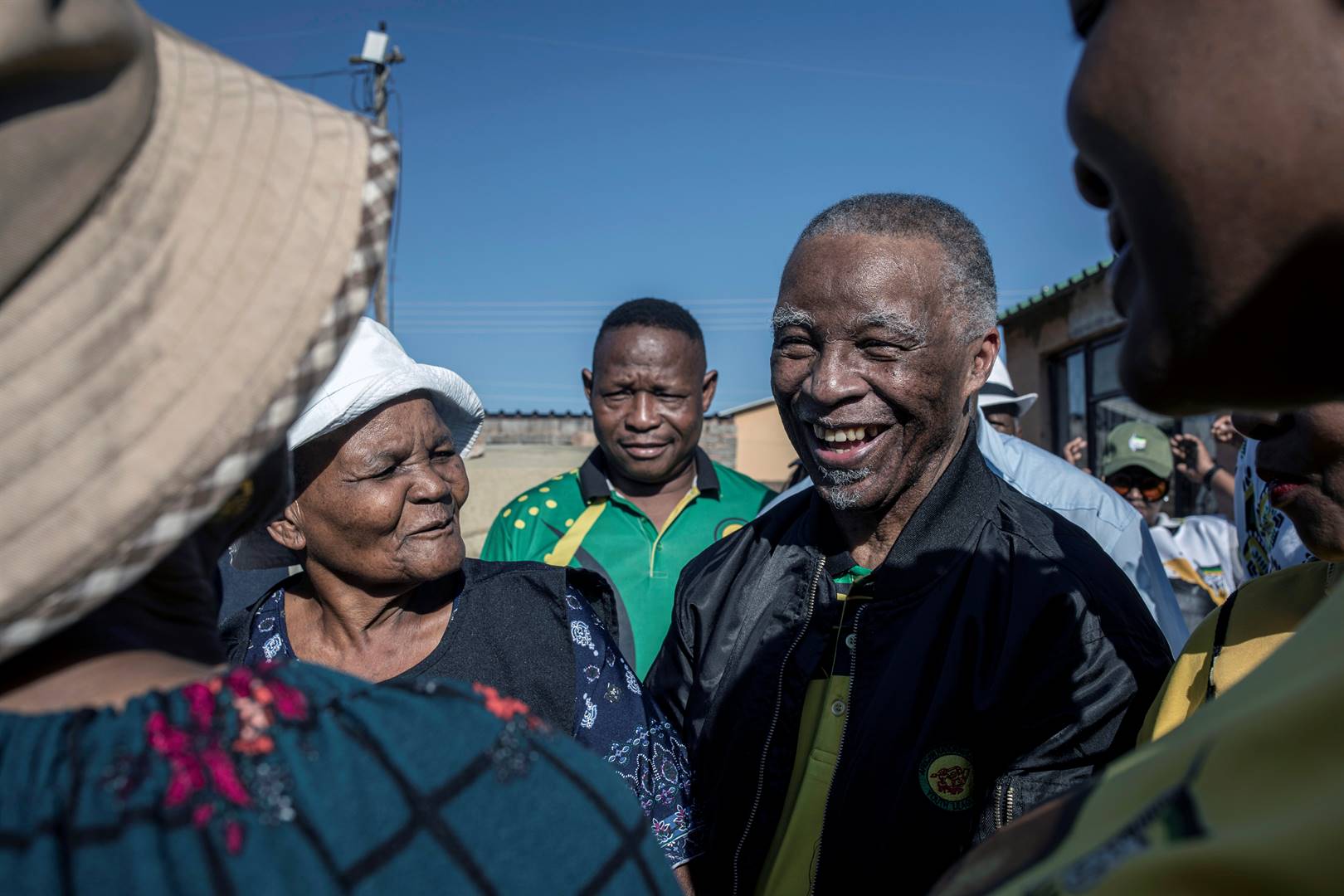 Oudpres. Thabo Mbeki werf stemme vir die ANC in Soshanguve buite Pretoria.  Foto: Gallo Images