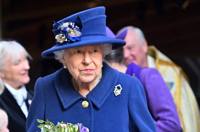 Queen Elizabeth recently arrived for a public event sporting a walking aid. (Photo: Getty Images/Gallo Images)